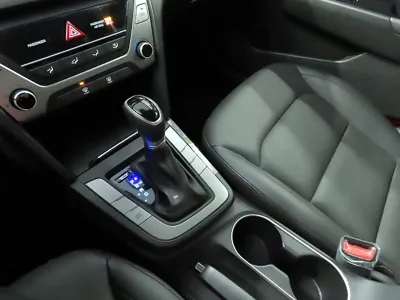 Hyundai Avante 2017, 16300 км, за 7553.86 USD - фото 13