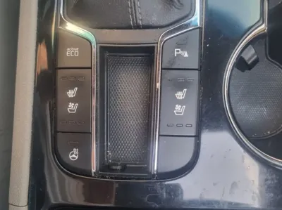 Kia Canival 2019, 141000 км, за 9846.29 USD - фото 17