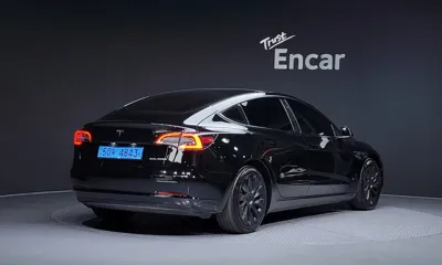 Tesla Model 3 2021, 171857 км, за 13412.62 USD