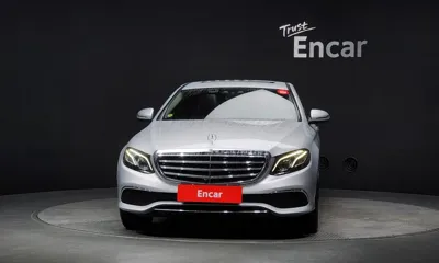 Mercedes-Benz E-Class 2018, 71402 км, за 16848.36 USD