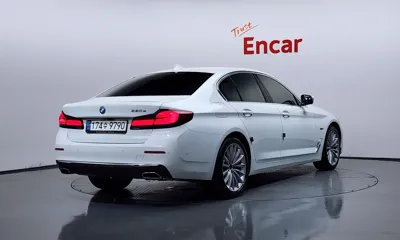 BMW 5-Series 2023, 38121 км, за 27241.7 USD
