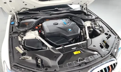 BMW 5-Series 2023, 38121 км, за 27241.7 USD - фото 6