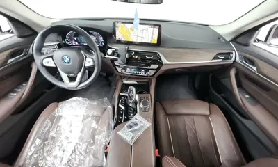BMW 5-Series 2023, 38121 км, за 27241.7 USD - фото 7