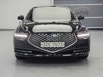Genesis G90 2019, 184139 км, за 17509.08 USD