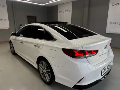 Hyundai Sonata 2018, 143172 км, за 7814.02 USD