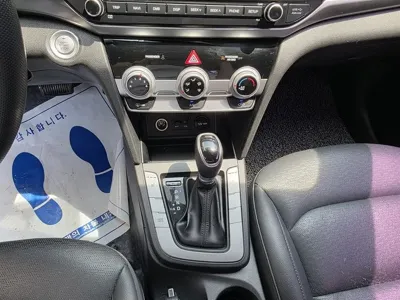 Hyundai Avante 2019, 46908 км, за 6104.77 USD - фото 12