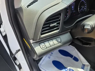 Hyundai Avante 2019, 46908 км, за 6104.77 USD - фото 15