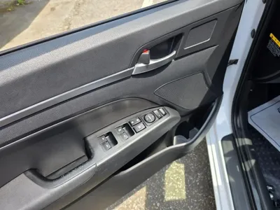 Hyundai Avante 2019, 46908 км, за 6104.77 USD - фото 16