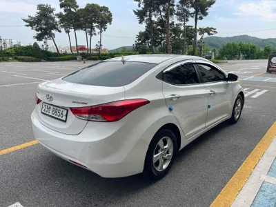 Hyundai Avante 2012, 146267 км, за 2776.16 USD