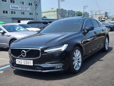 Volvo S90 2017, 219000 км, за 8119.35 USD