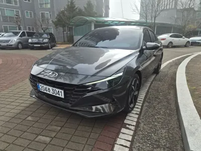Hyundai Avante 2022, 36000 км, за 10289.27 USD