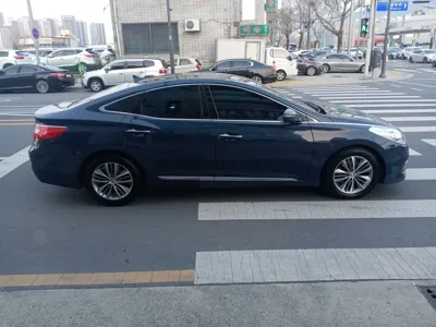 Hyundai Grandeur 2015, 122265 км, за 5005.52 USD