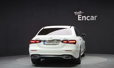 Mercedes-Benz E-Class 2023, 23001 км, за 30869.93 USD