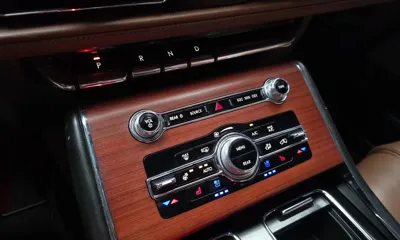 Lincoln Aviator 2021, 62583 км, за 22246.29 USD - фото 9