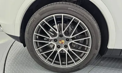 Porsche Cayenne 2023, 15491 км, за 69470.14 USD