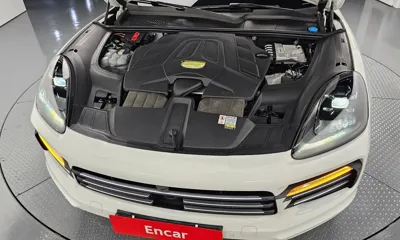 Porsche Cayenne 2023, 15491 км, за 69470.14 USD - фото 6
