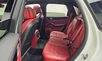 Porsche Cayenne 2023, 15491 км, за 69470.14 USD - фото 12