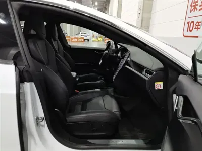 Tesla Model S 2018, 33900 км, за 19829.19 USD - фото 23