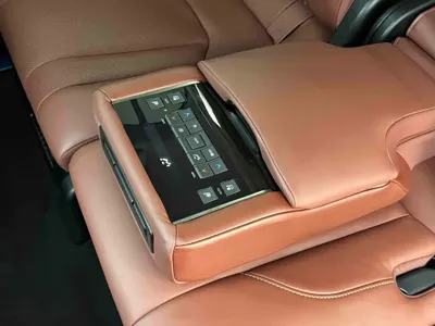 Lexus LX 2021, 112000 км, за 176042.49 USD - фото 8