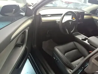 Tesla Model Y 2021, 54700 км, за 20732.46 USD - фото 16