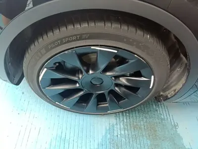 Tesla Model Y 2021, 54700 км, за 20732.46 USD - фото 23
