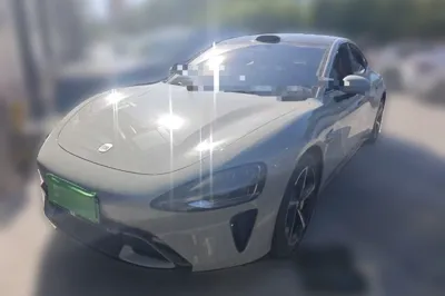 Xiaomi Auto SU7 · 2024 год