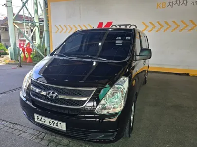 Hyundai Starex 2014, 207700 км, за 3907.01 USD
