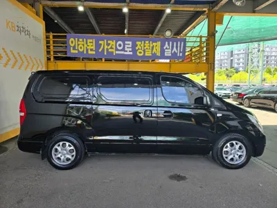 Hyundai Starex 2014, 207700 км, за 3907.01 USD
