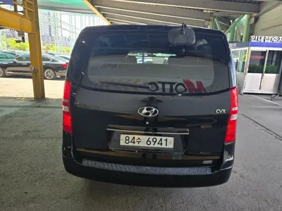 Hyundai Starex 2014, 207700 км, за 3907.01 USD