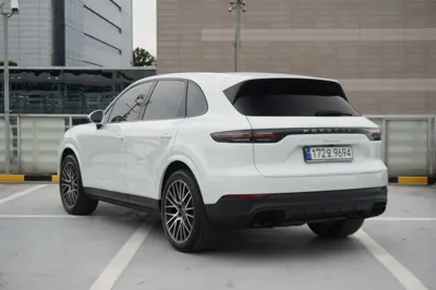 Porsche Cayenne 2022, 32000 км, за 56623.36 USD