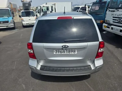 Kia Canival 2013, 79250 км, за 3445.36 USD
