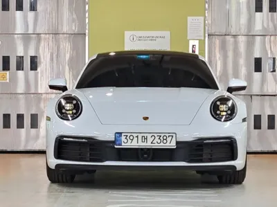 Porsche 911 2021, 23700 км, за 108639.18 USD
