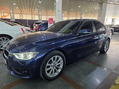 BMW 3-Series · 2018 год