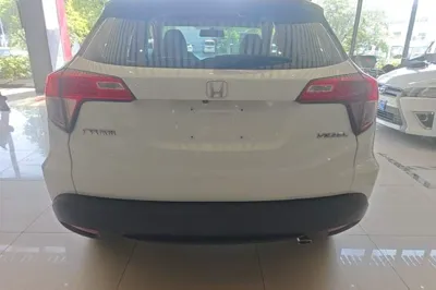 Honda Vezel 2015, 93600 км, за 7544 USD