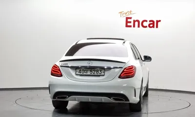 Mercedes-Benz C-Class 2017, 72178 км, за 12936.35 USD