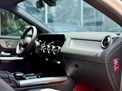 Mercedes-Benz GLA 2023, 20000 км, за 20570.53 USD - фото 28