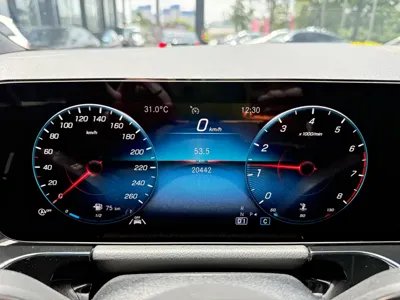 Mercedes-Benz GLA 2023, 20000 км, за 20570.53 USD - фото 32