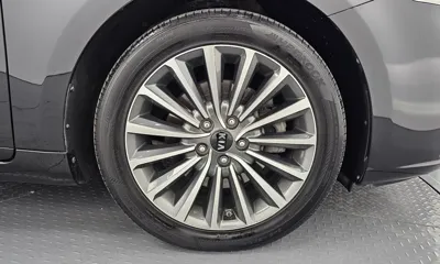 Kia K7 2016, 112306 км, за 7800.11 USD