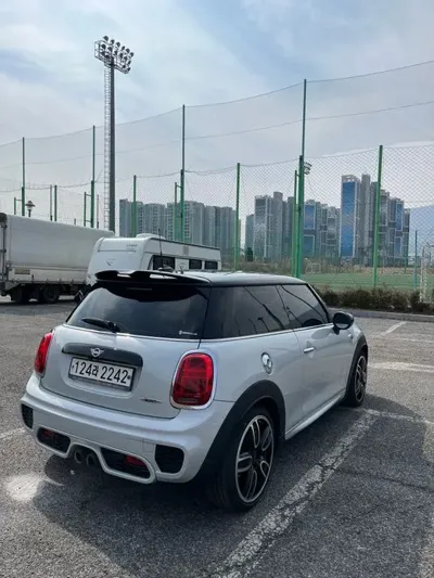 MINI Cooper 2021, 49500 км, за 14886.56 USD