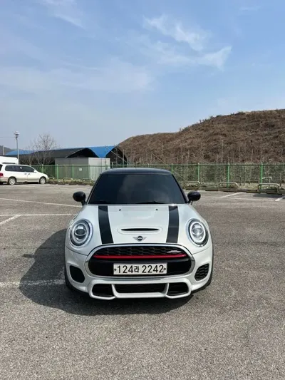 MINI Cooper 2021, 49500 км, за 14886.56 USD