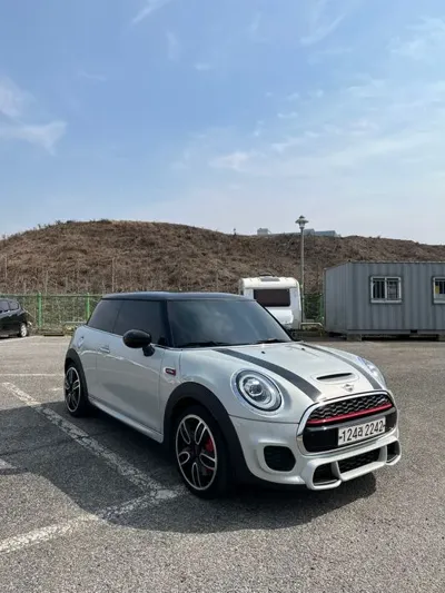 MINI Cooper 2021, 49500 км, за 14886.56 USD