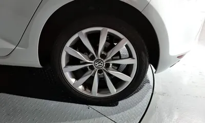 Volkswagen Golf 2015, 191375 км, за 3744.09 USD