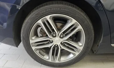 Hyundai Grandeur 2017, 56677 км, за 10627.54 USD