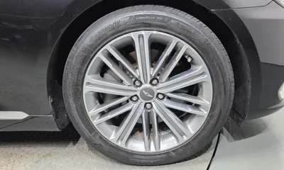 Genesis G80 2018, 92363 км, за 13809.05 USD