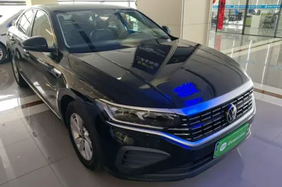 Volkswagen Passat 2024, 34000 км, за 16191 USD