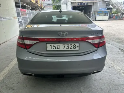 Hyundai Grandeur 2015, 104539 км, за 4427.95 USD