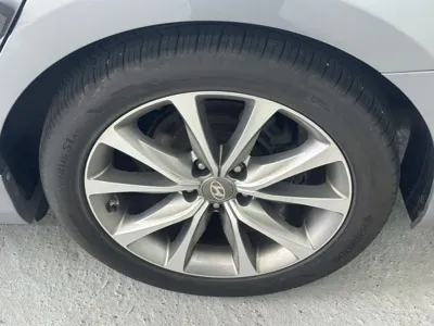 Hyundai Grandeur 2015, 104539 км, за 4427.95 USD