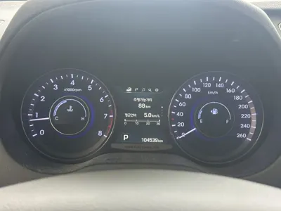 Hyundai Grandeur 2015, 104539 км, за 4427.95 USD - фото 8