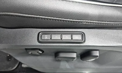 Volkswagen Tiguan 2022, 101651 км, за 20716.62 USD - фото 19