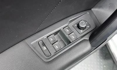 Volkswagen Tiguan 2022, 101651 км, за 20716.62 USD - фото 27